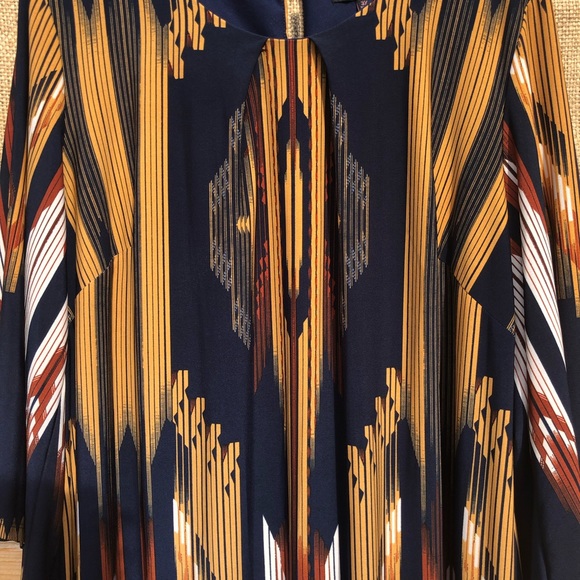 Retro Print Bell Sleeve Dress - Signature by Robbie Bee - Picture 2 of 6